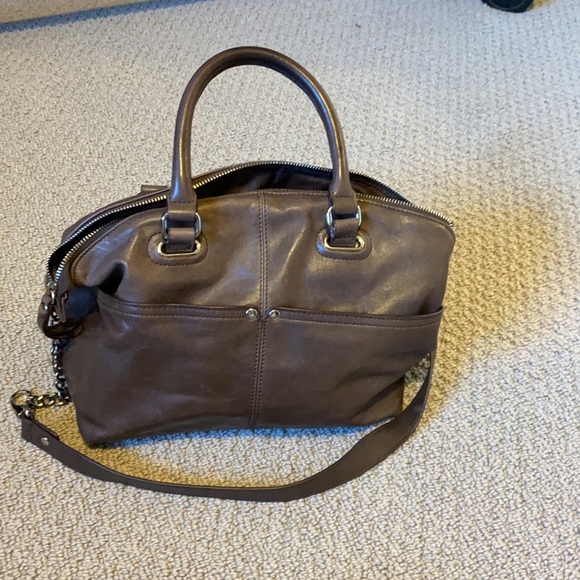 Danier leather handbag - Picture 2 of 7